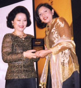 f4.JPG (44724 bytes)