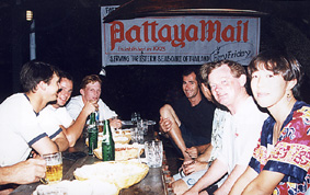 f24.JPG (39384 bytes)