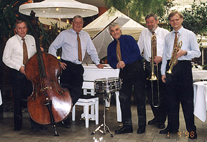 f8.JPG (45189 bytes)