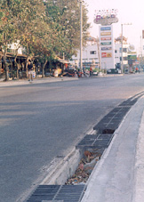 f3.jpg (30050 bytes)