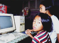 f4.jpg (22605 bytes)