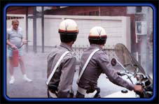 d2.jpg (17141 bytes)