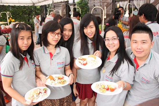 Pattaya Mail celebrates 20 years with staff party
