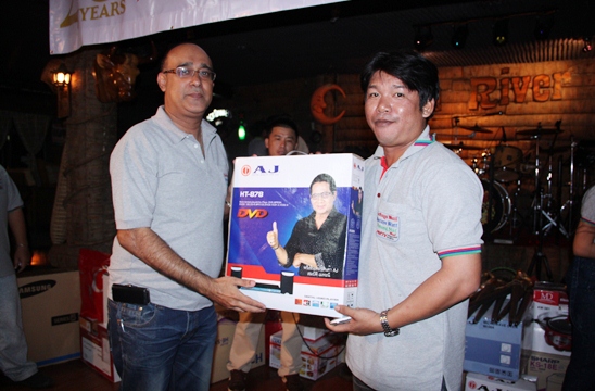 Pattaya Mail celebrates 20 years with staff party