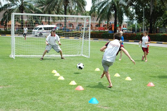 Jesters Fair at Regents is a hit in the sun and rain