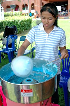Jesters Fair at Regents is a hit in the sun and rain