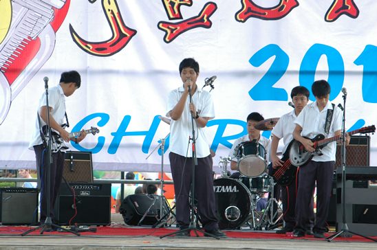 Jesters Fair at Regents is a hit in the sun and rain