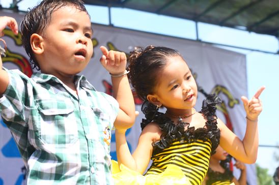 Jesters Fair at Regents is a hit in the sun and rain