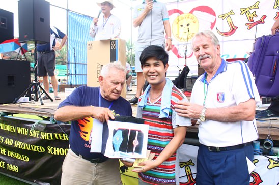 Jesters Fair at Regents is a hit in the sun and rain