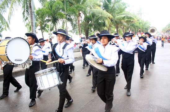 Souped-up beds dash down Beach Road