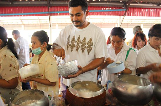 Asalha Buja Day & Buddhist Lent & Candles Parades in Pattaya 2014