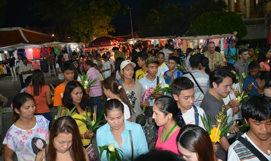 Asalha Buja Day & Buddhist Lent & Candles Parades in Pattaya 2014
