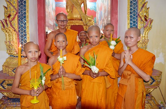 Asalha Buja Day & Buddhist Lent & Candles Parades in Pattaya 2014