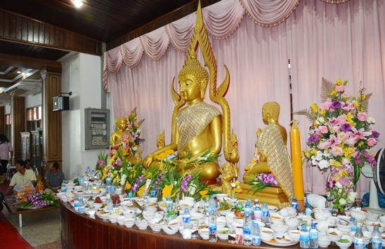 Asalha Buja Day & Buddhist Lent & Candles Parades in Pattaya 2014
