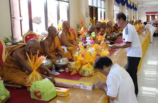 Asalha Buja Day & Buddhist Lent & Candles Parades in Pattaya 2014