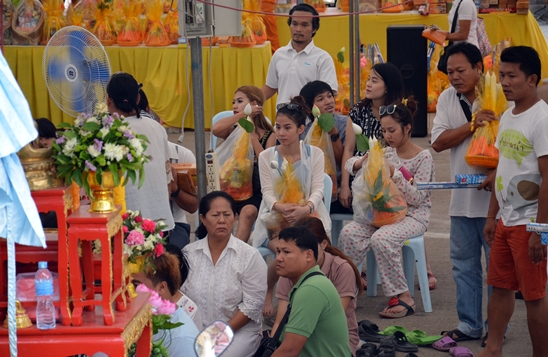 Asalha Buja Day & Buddhist Lent & Candles Parades in Pattaya 2014