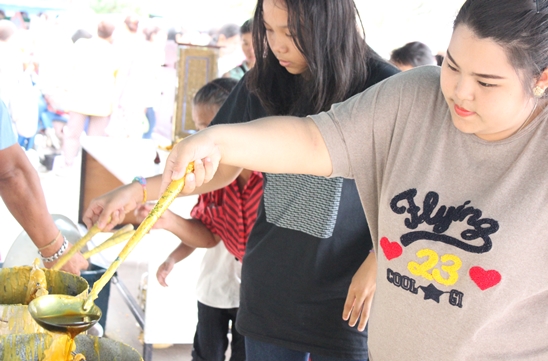 Asalha Buja Day & Buddhist Lent & Candles Parades in Pattaya 2014