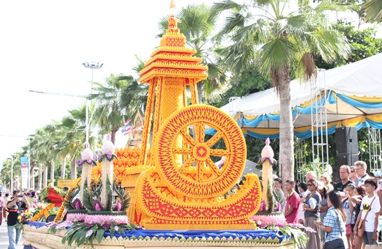 Asalha Buja Day & Buddhist Lent & Candles Parades in Pattaya 2014