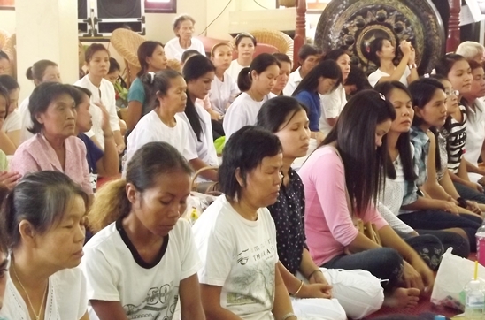 Buddhist Lent ends amidst solemn religious tradition