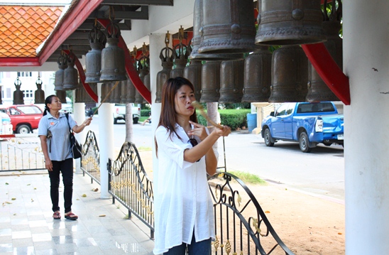Buddhist Lent ends amidst solemn religious tradition