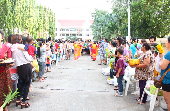 Buddhist Lent ends amidst solemn religious tradition