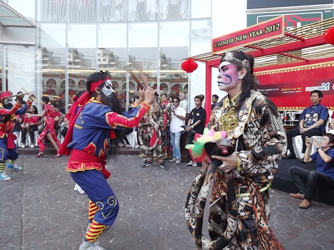 Dragons roam Pattaya as city marks start of Chinese New Year