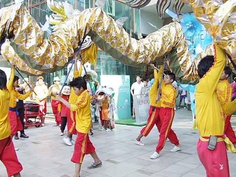 Dragons roam Pattaya as city marks start of Chinese New Year