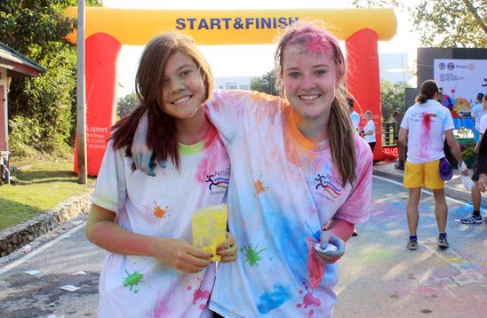 Pattaya�s First Ever Colour Run brings smiles and thumbs up from local community