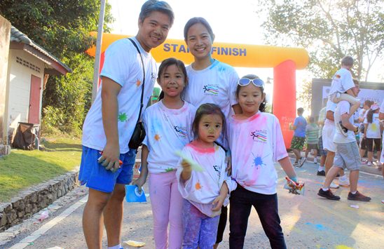 Pattaya�s First Ever Colour Run brings smiles and thumbs up from local community