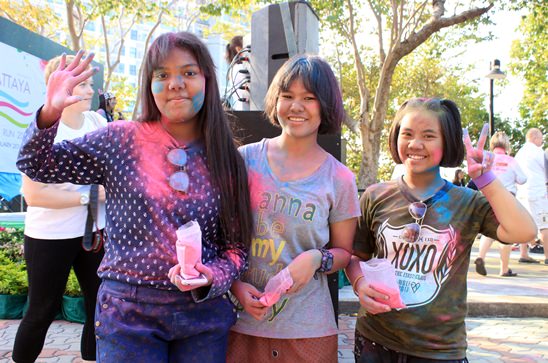 Pattaya�s First Ever Colour Run brings smiles and thumbs up from local community
