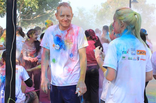 Pattaya�s First Ever Colour Run brings smiles and thumbs up from local community