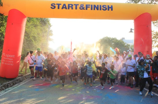 Pattaya�s First Ever Colour Run brings smiles and thumbs up from local community