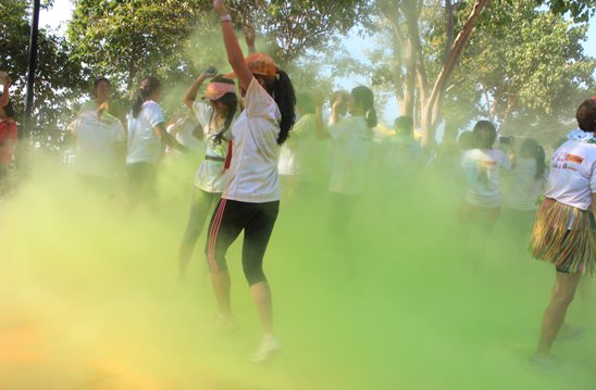 Pattaya�s First Ever Colour Run brings smiles and thumbs up from local community
