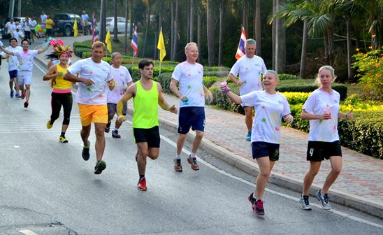 Pattaya�s First Ever Colour Run brings smiles and thumbs up from local community