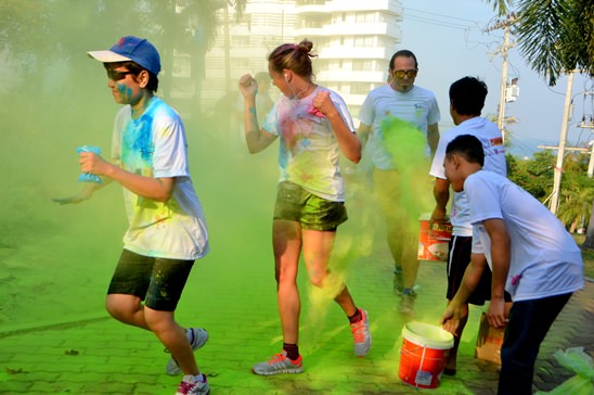 Pattaya�s First Ever Colour Run brings smiles and thumbs up from local community