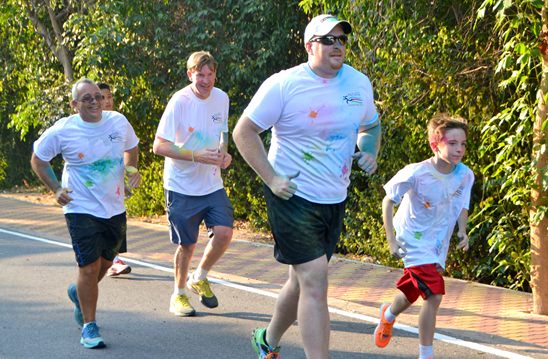 Pattaya�s First Ever Colour Run brings smiles and thumbs up from local community