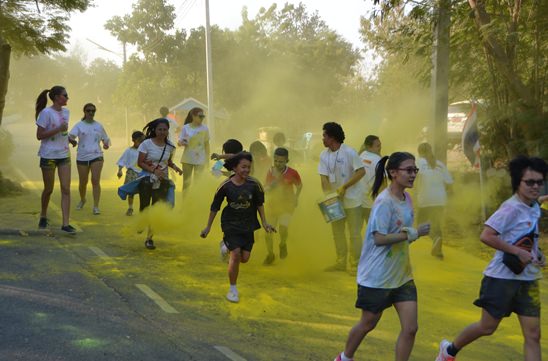 Pattaya�s First Ever Colour Run brings smiles and thumbs up from local community