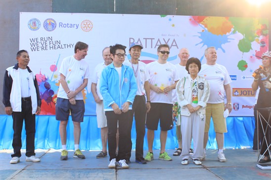 Pattaya�s First Ever Colour Run brings smiles and thumbs up from local community