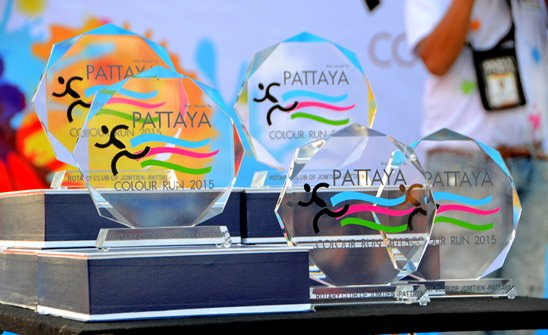 Pattaya�s First Ever Colour Run brings smiles and thumbs up from local community