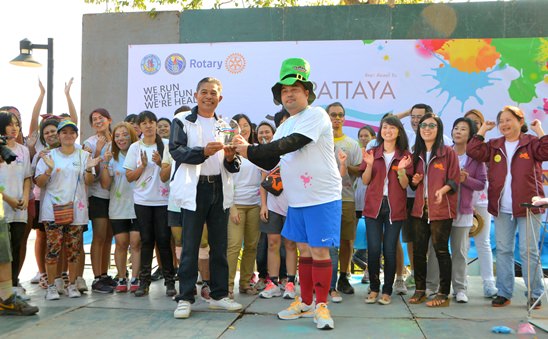 Pattaya�s First Ever Colour Run brings smiles and thumbs up from local community