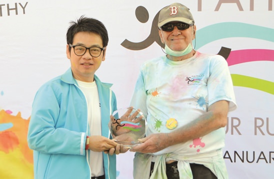 Pattaya�s First Ever Colour Run brings smiles and thumbs up from local community