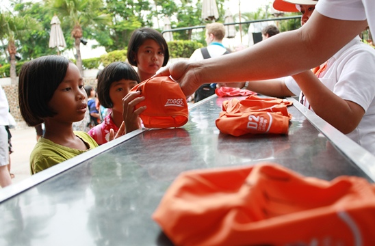 Rotary Charity Cross Bay Swim raises much needed funds for humanitarian projects