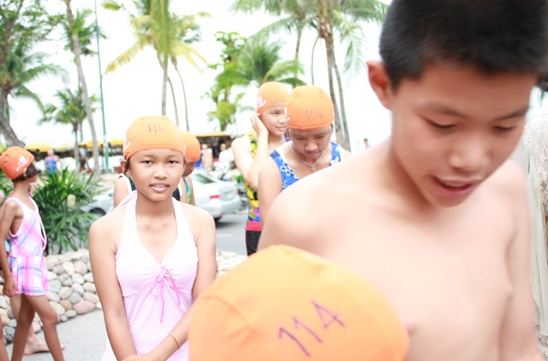 Rotary Charity Cross Bay Swim raises much needed funds for humanitarian projects