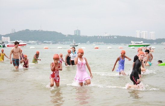 Rotary Charity Cross Bay Swim raises much needed funds for humanitarian projects