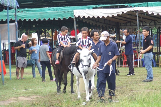 Jesters Fair 2011: Shining in the Rain