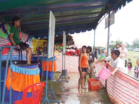 Jesters Fair 2011: Shining in the Rain
