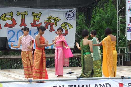 Jesters Fair 2011: Shining in the Rain