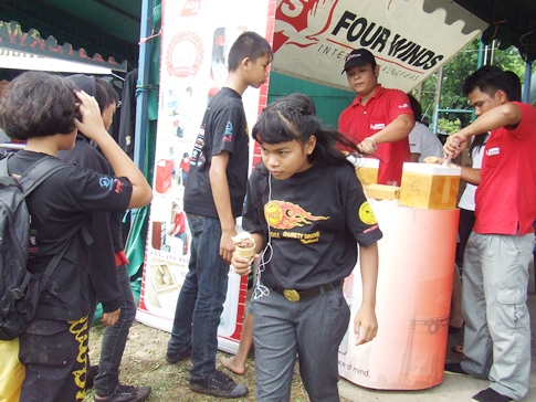 Jesters Fair 2011: Shining in the Rain