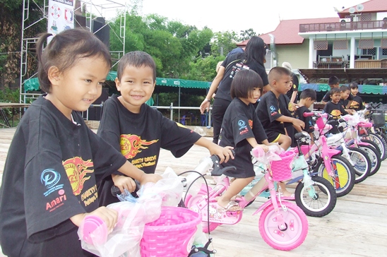 Jesters Fair 2011: Shining in the Rain