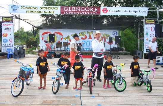 Jesters Fair is a Big Hit in the Sun